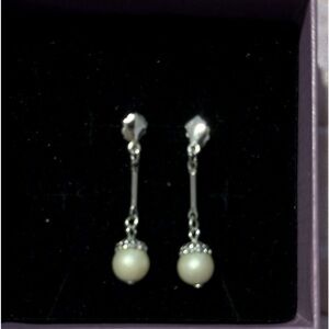 Avon Vintage Silver Pearl Dangle Pierced Earrings